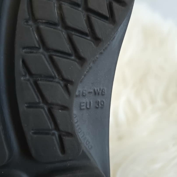 OOFOS OOahh Luxe Slide Sandals Latte US M6 W8 Like new 🌴 - Picture 8 of 8